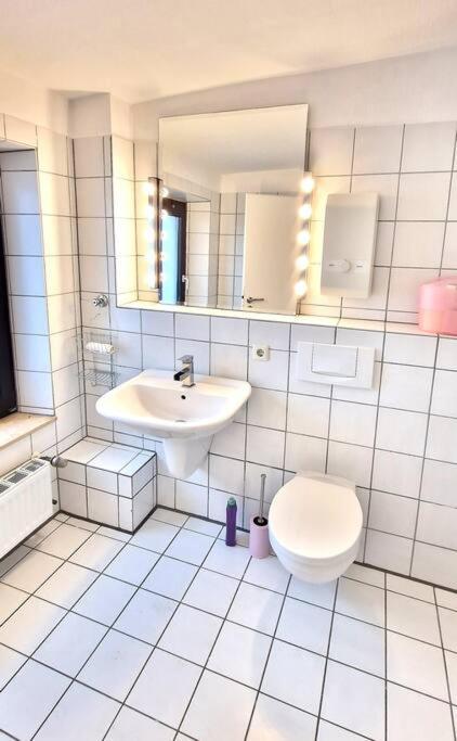 Luna City-Apartment 80Qm 2 Zimmer 2 Baeder 20Km Messe Airport كريفيلد المظهر الخارجي الصورة